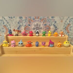 Disney Doorables Pixar Disney Finding Nemo Lot of 18 GITD & Older Mixed Series